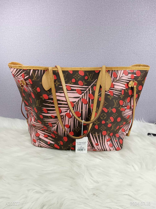 LOUIS VUITTON Monogram Neverfull Jungle Dots