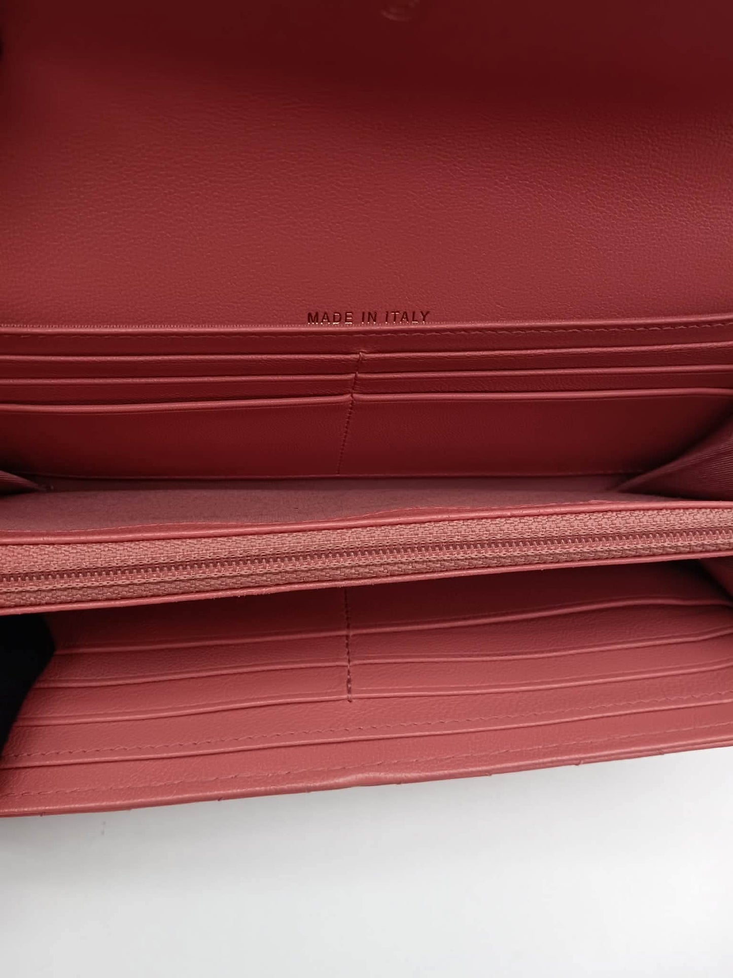 CHANEL 19 Bi-Fold Long Wallet