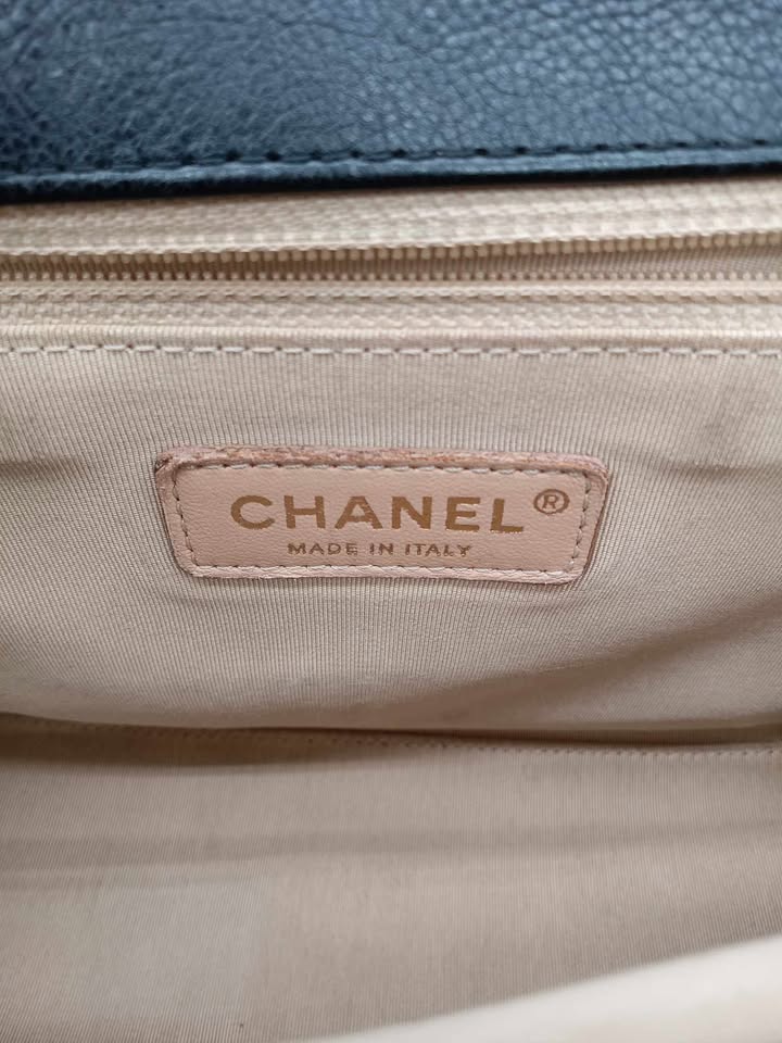 CHANEL Label Click Quilted Flap