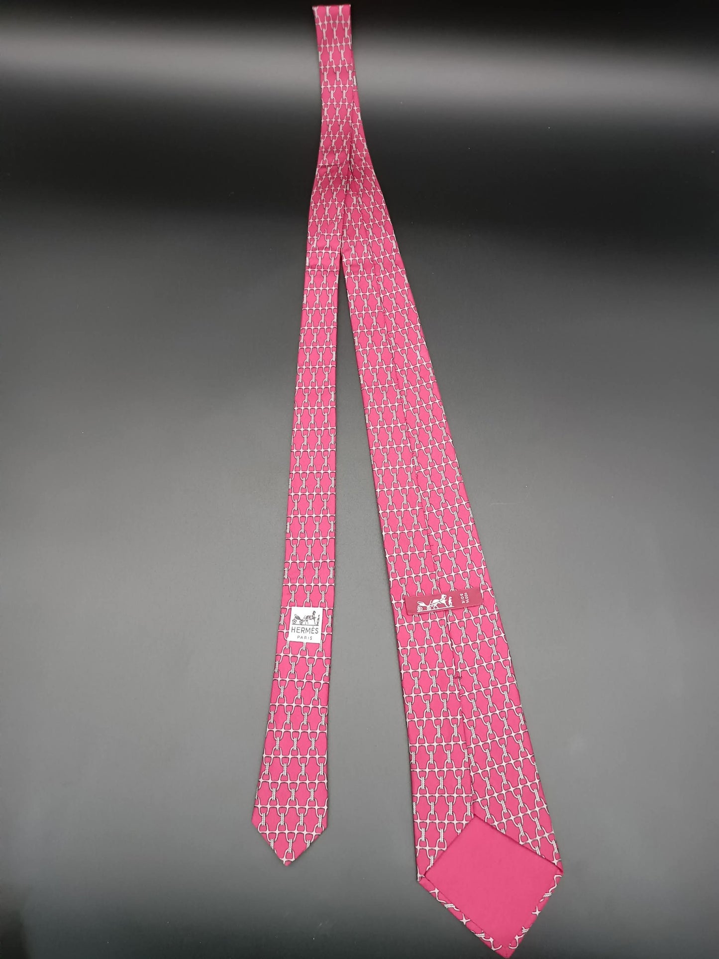 HERMES Silk Tie With Equestrian Chain Link Pattern