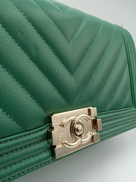 CHANEL Caviar Chevron Leboy