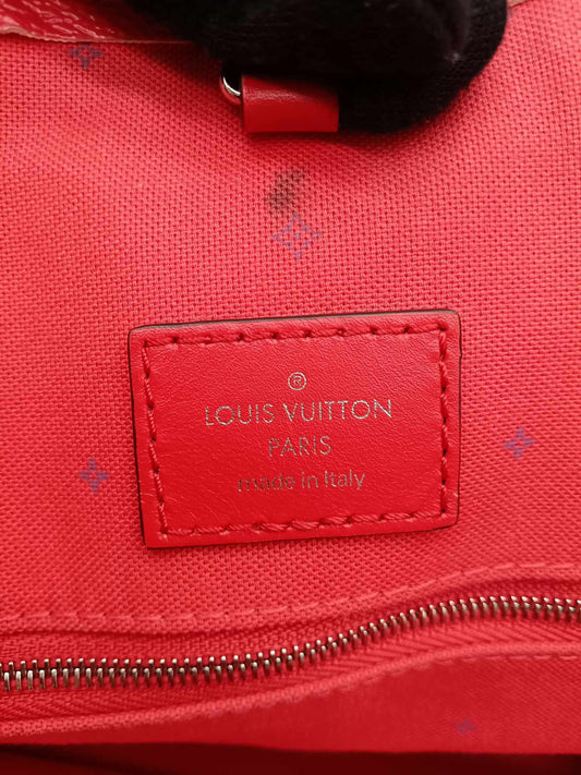 LOUIS VUITTON Escale On The Go GM