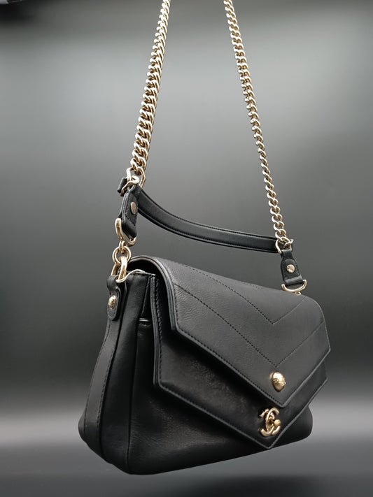 CHANEL V-Stitch Envelope Flap