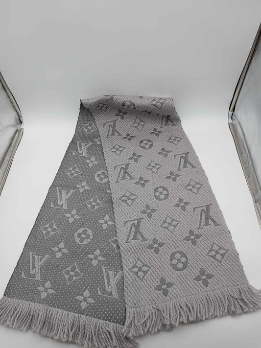 LOUIS VUITTON Echarpe Logomania Scarf