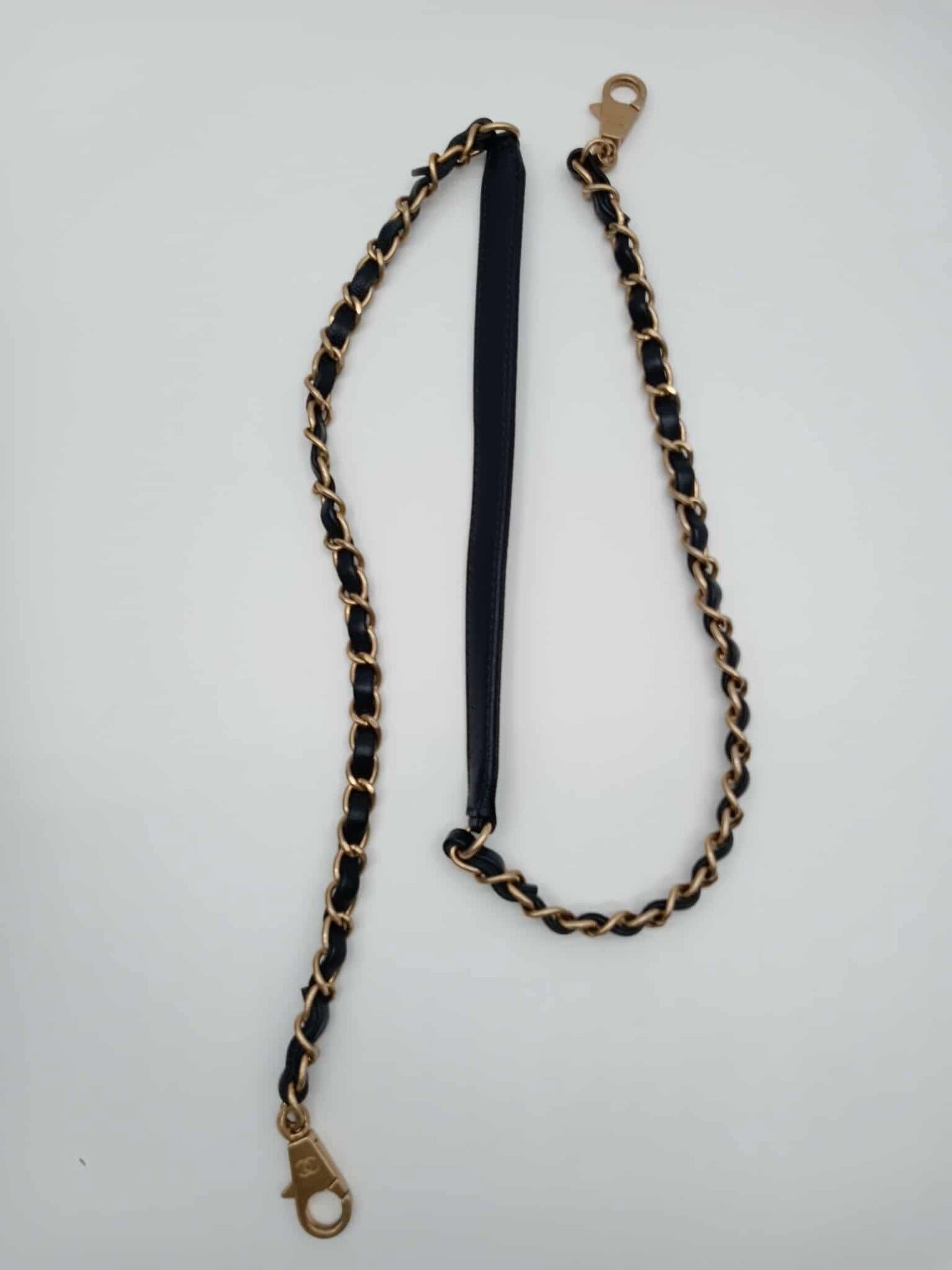 CHANEL Caviar Chevron Coco Handle