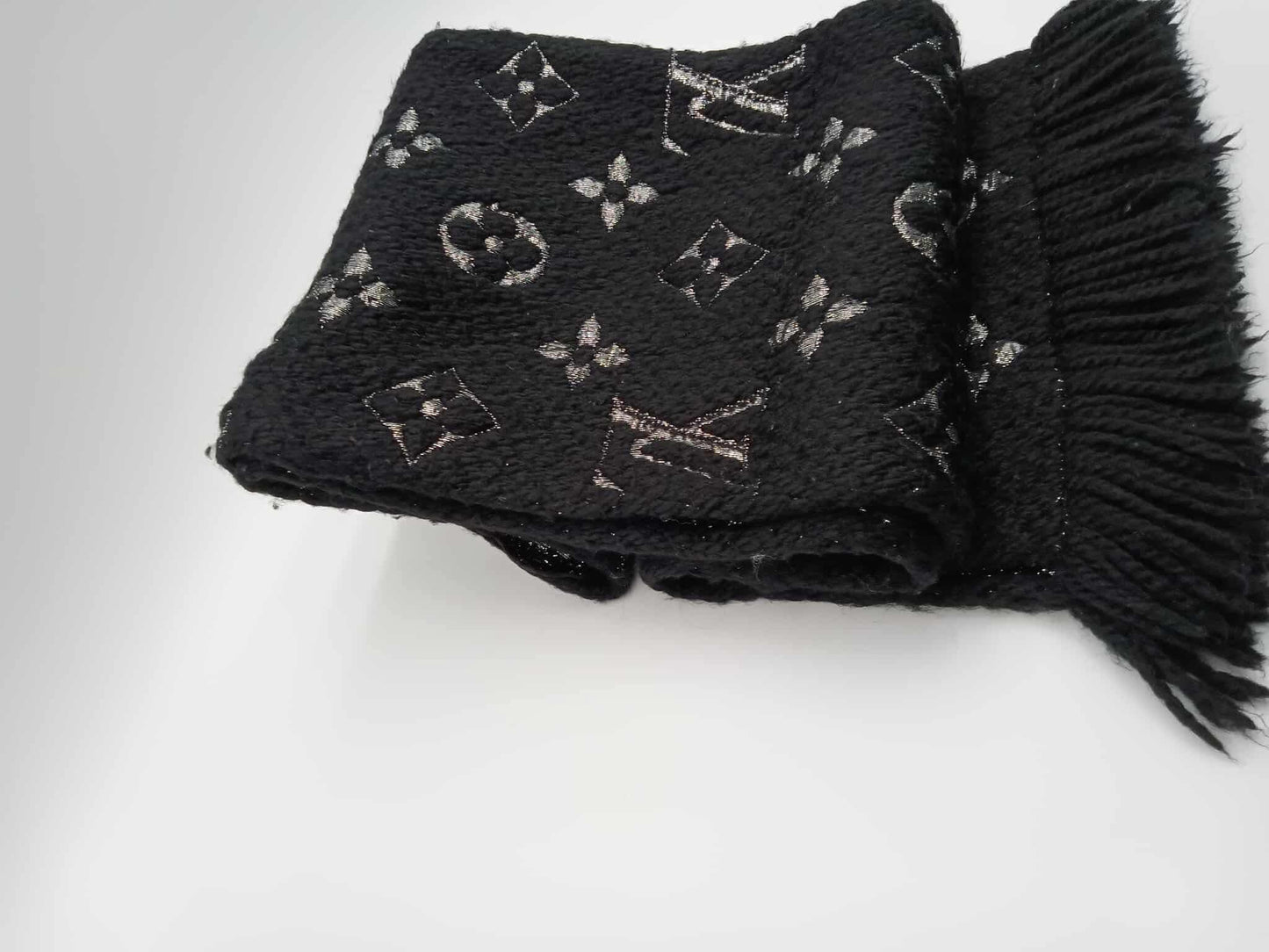 LOUIS VUITTON Echarpe Logomania Scarf