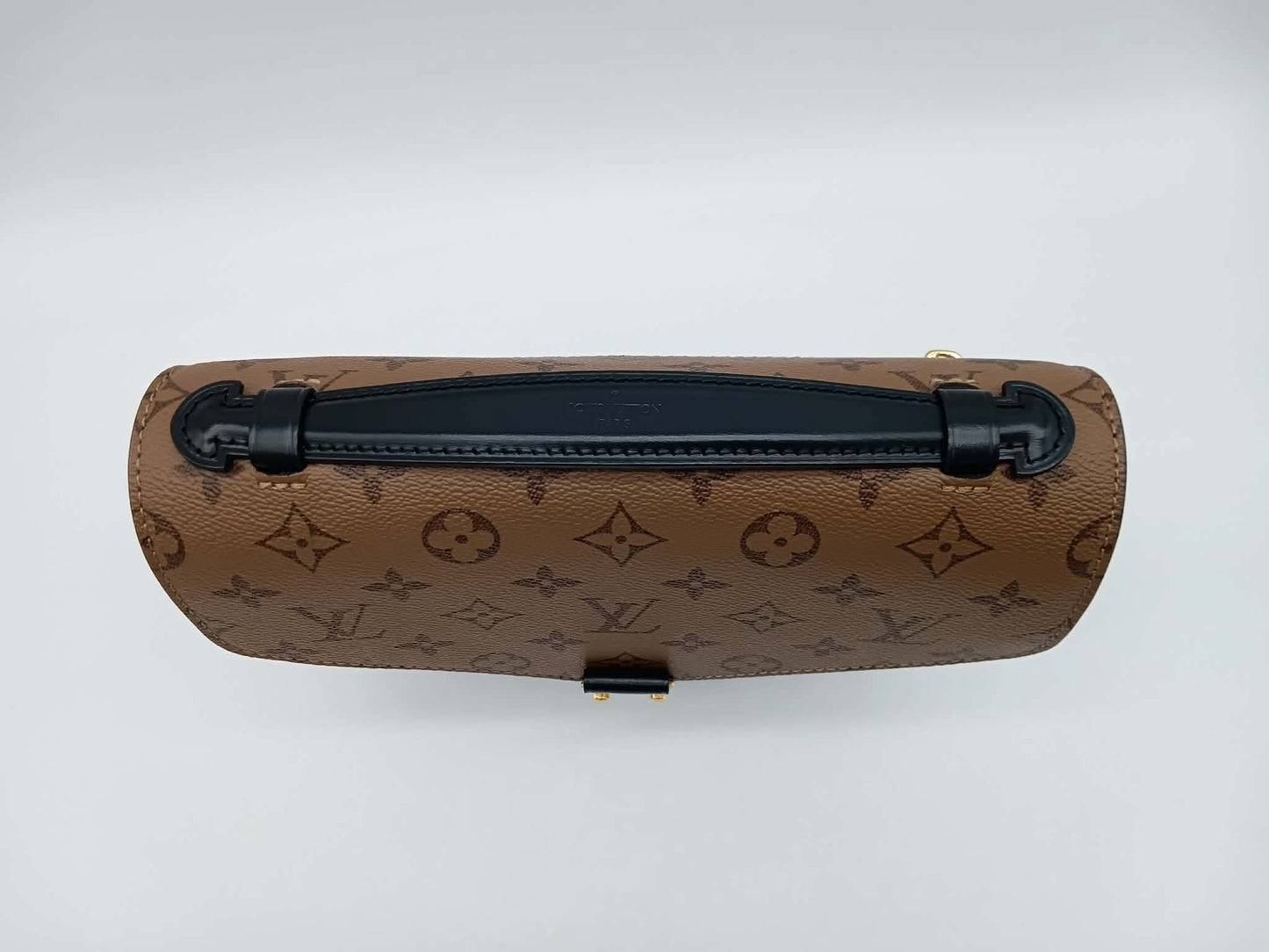 LOUIS VUITTON Monogram Reverse Pochette Metis
