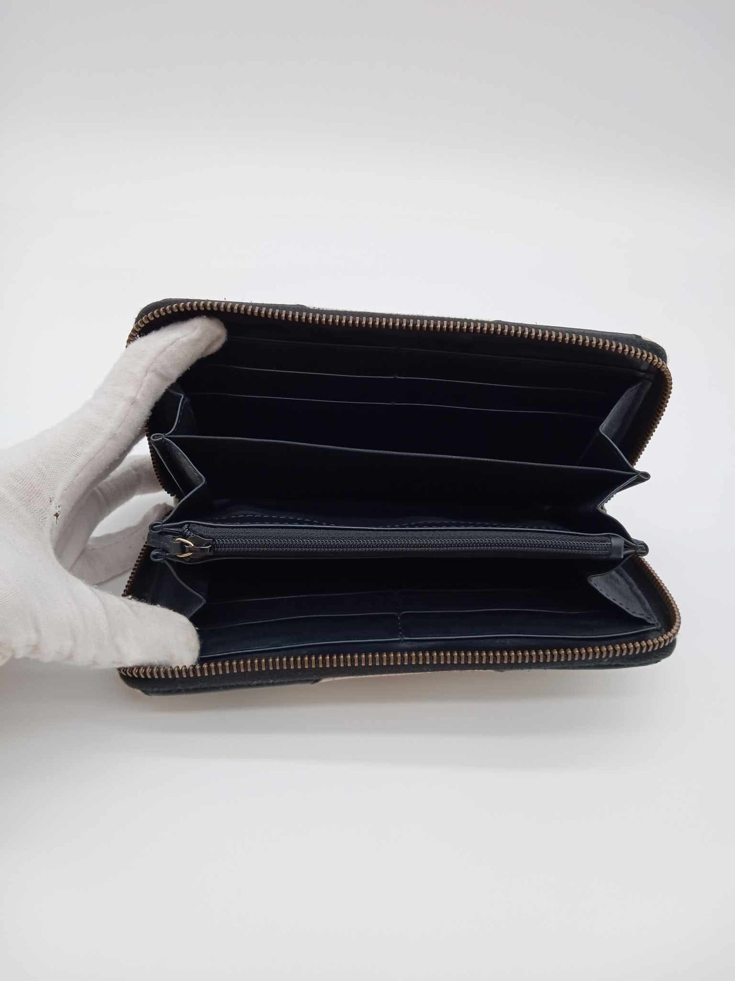 GUCCI Zippy Wallet