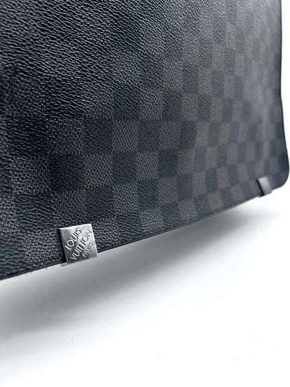 LOUIS VUITTON Damier Graphite District Messenger Bag