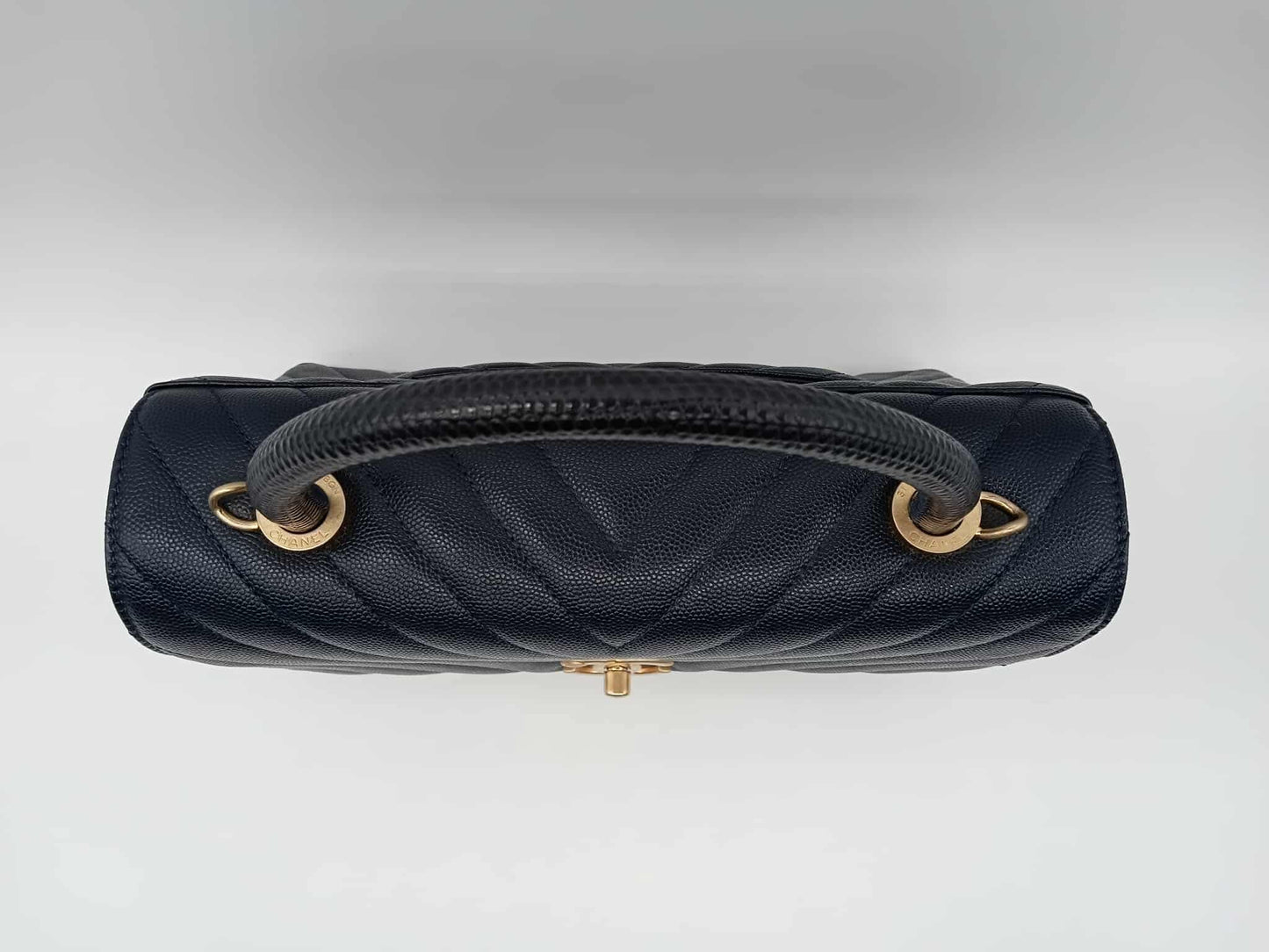 CHANEL Caviar Chevron Coco Handle