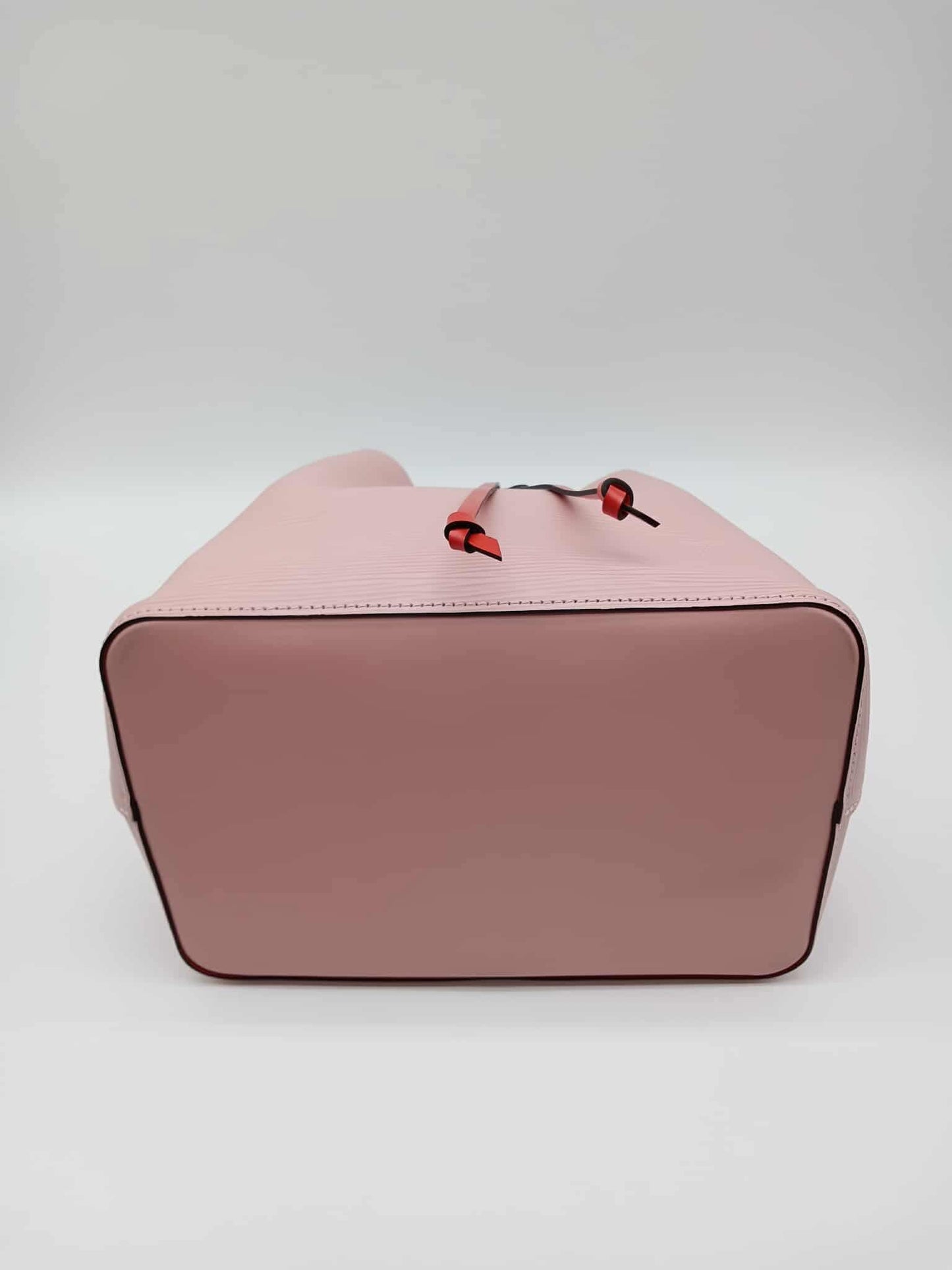 LOUIS VUITTON Epi Neo Noe BB
