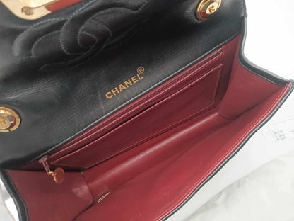 CHANEL Lamb Vintage Chevron Flap
