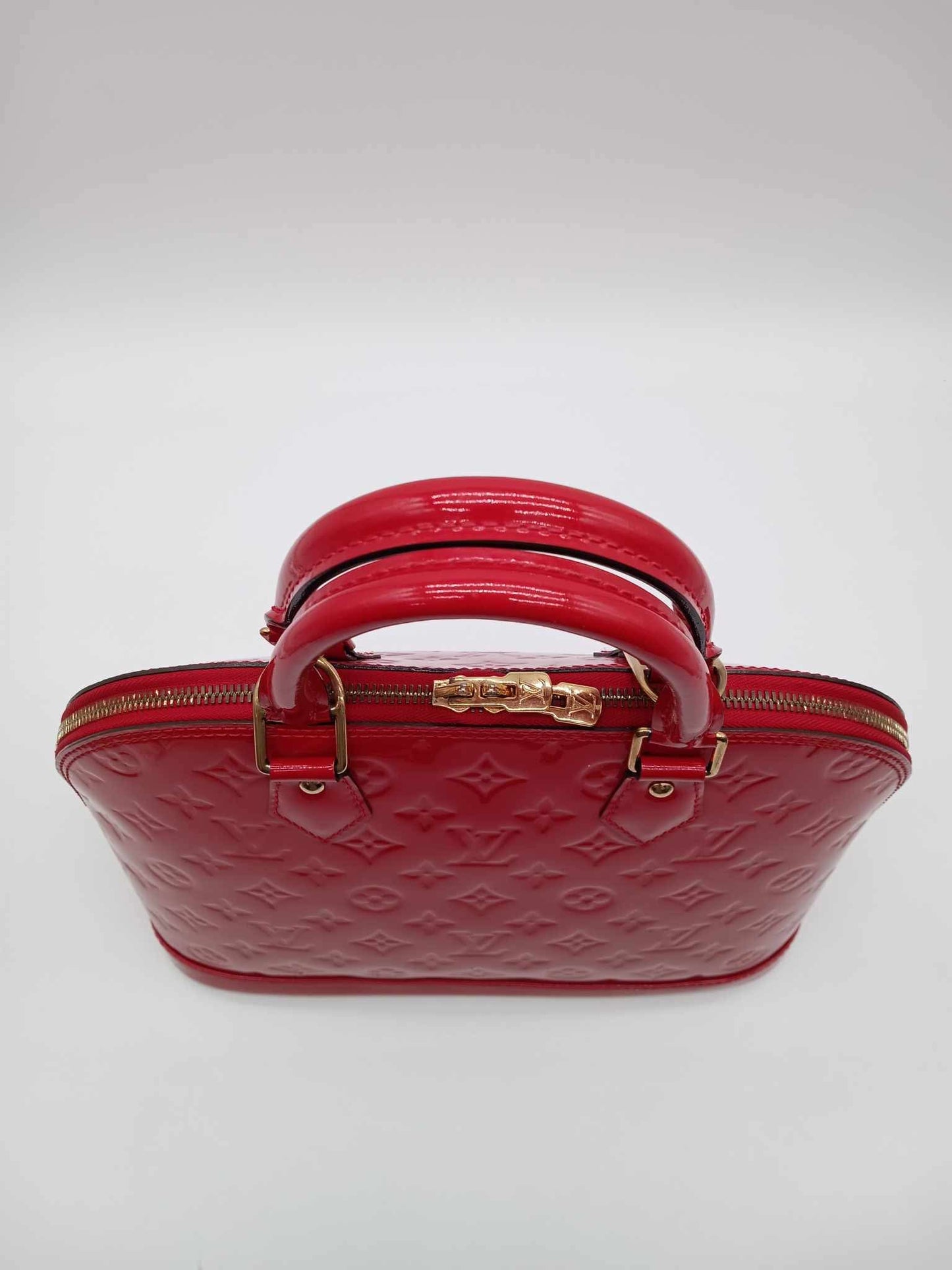 LOUIS VUITTON Vernis Alma PM