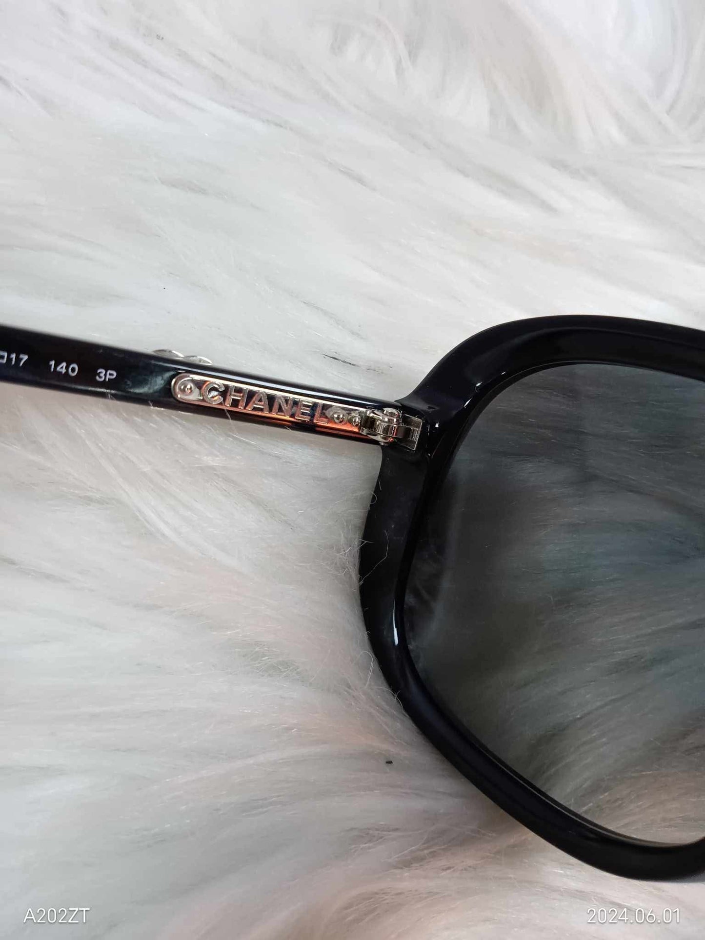 CHANEL Sunglasses