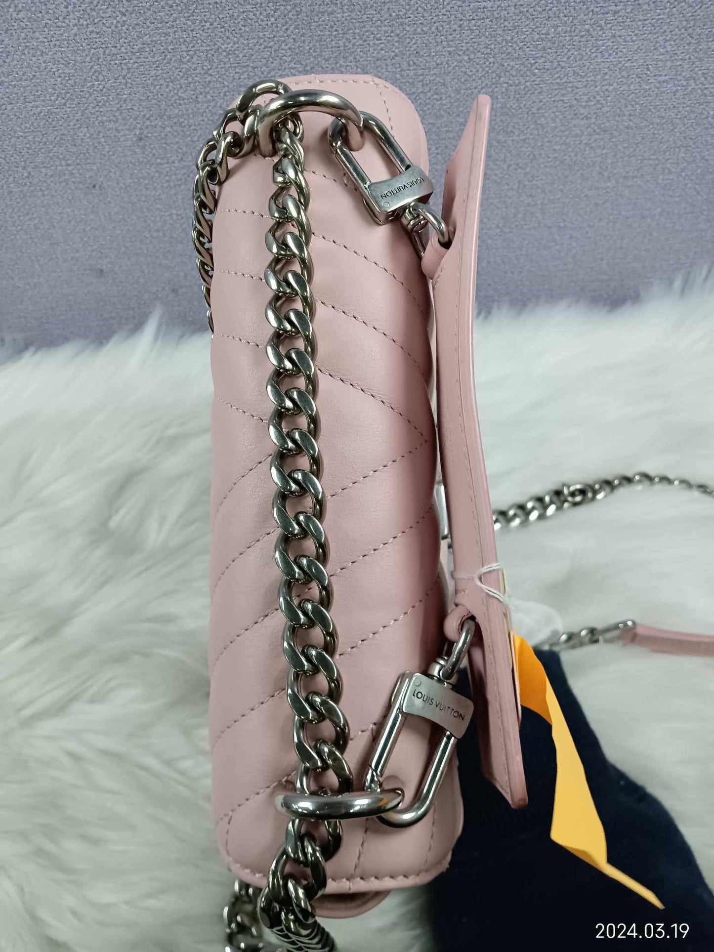 LOUIS VUITTON New Wave PM