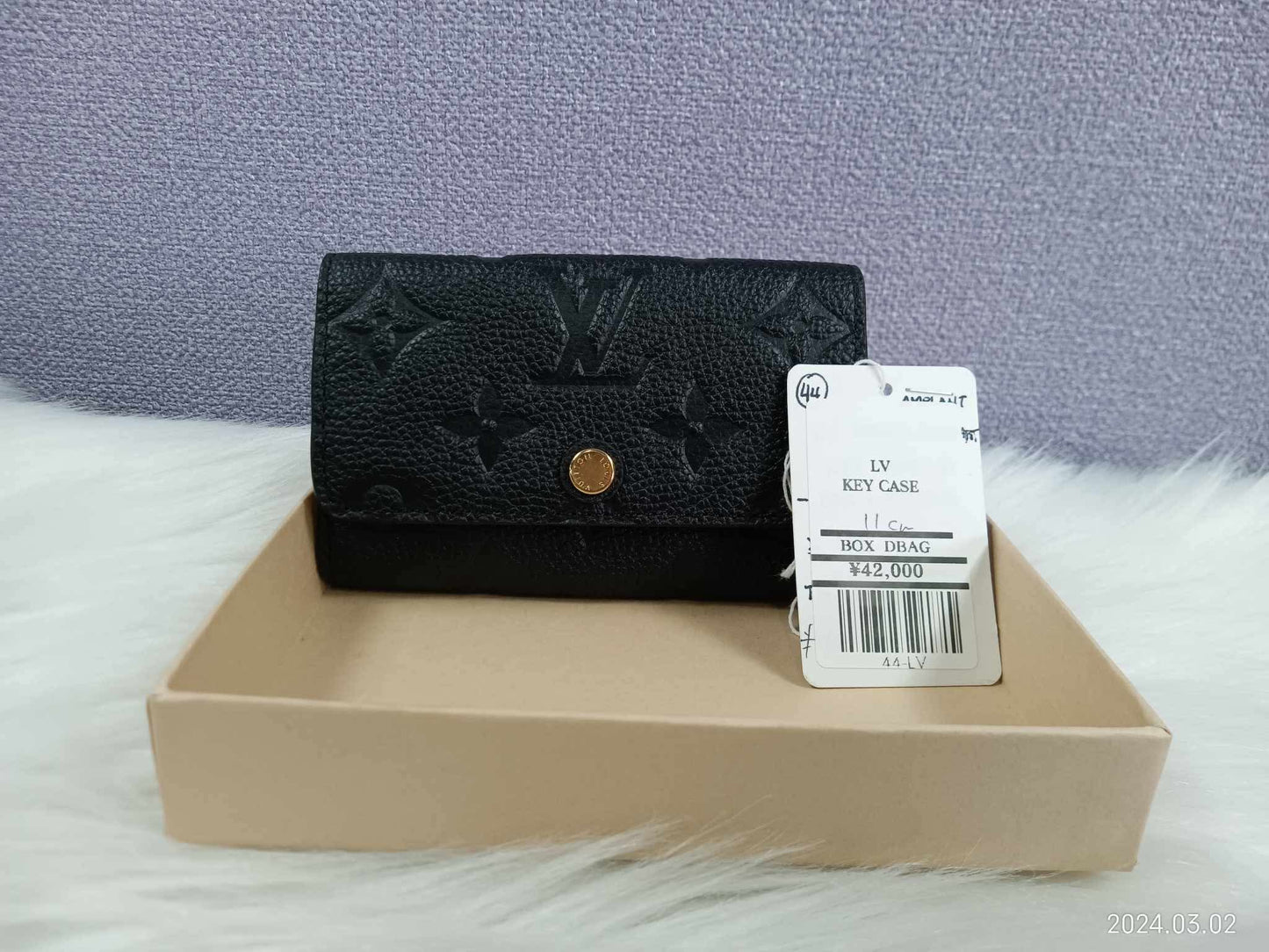 LOUIS VUITTON Key Case