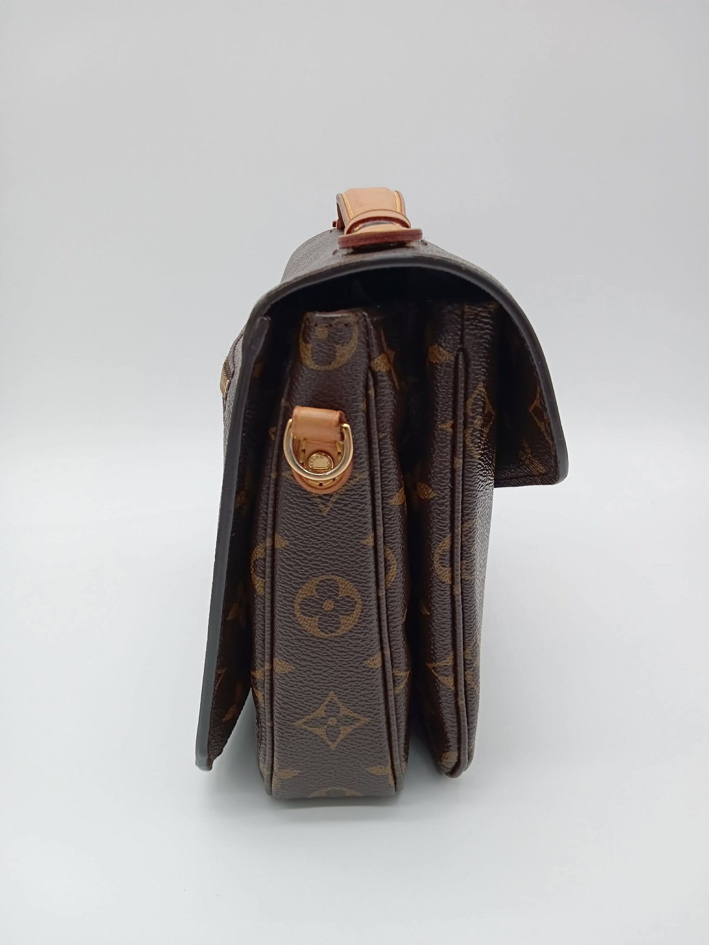 LOUIS VUITTON Monogram Pochette Metis MM