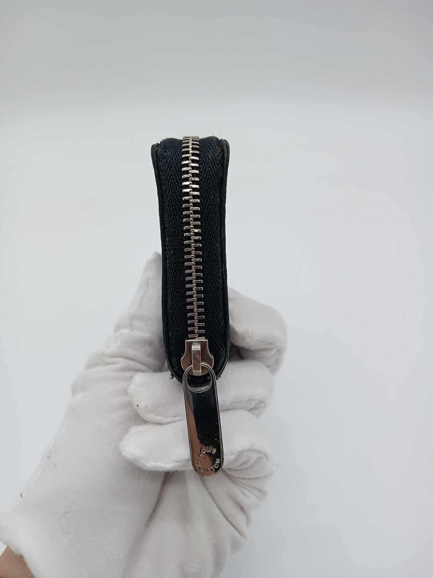 LOUIS VUITTON Damier Graphite Zipper Coin Purse