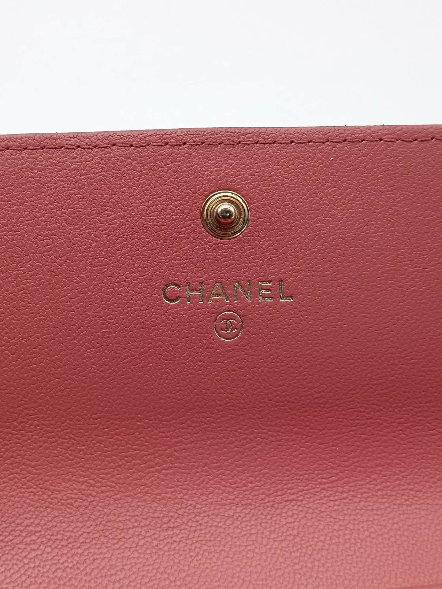 CHANEL 19 Bi-Fold Long Wallet