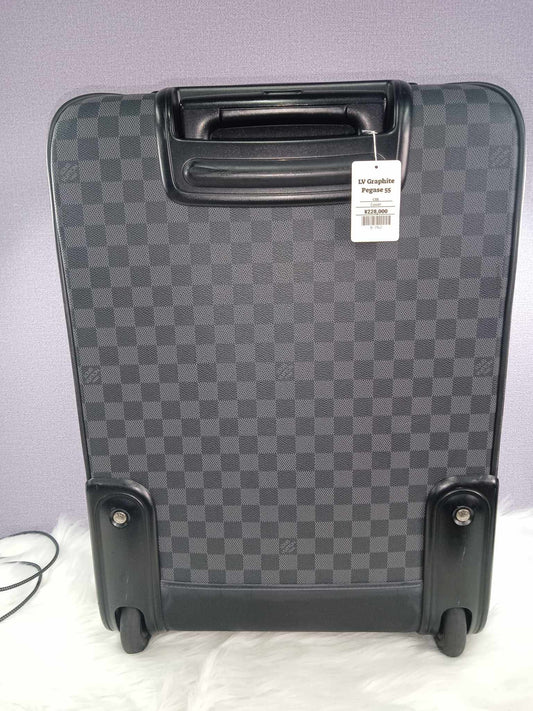 LOUIS VUITTON Damier Graphite Pegase 55