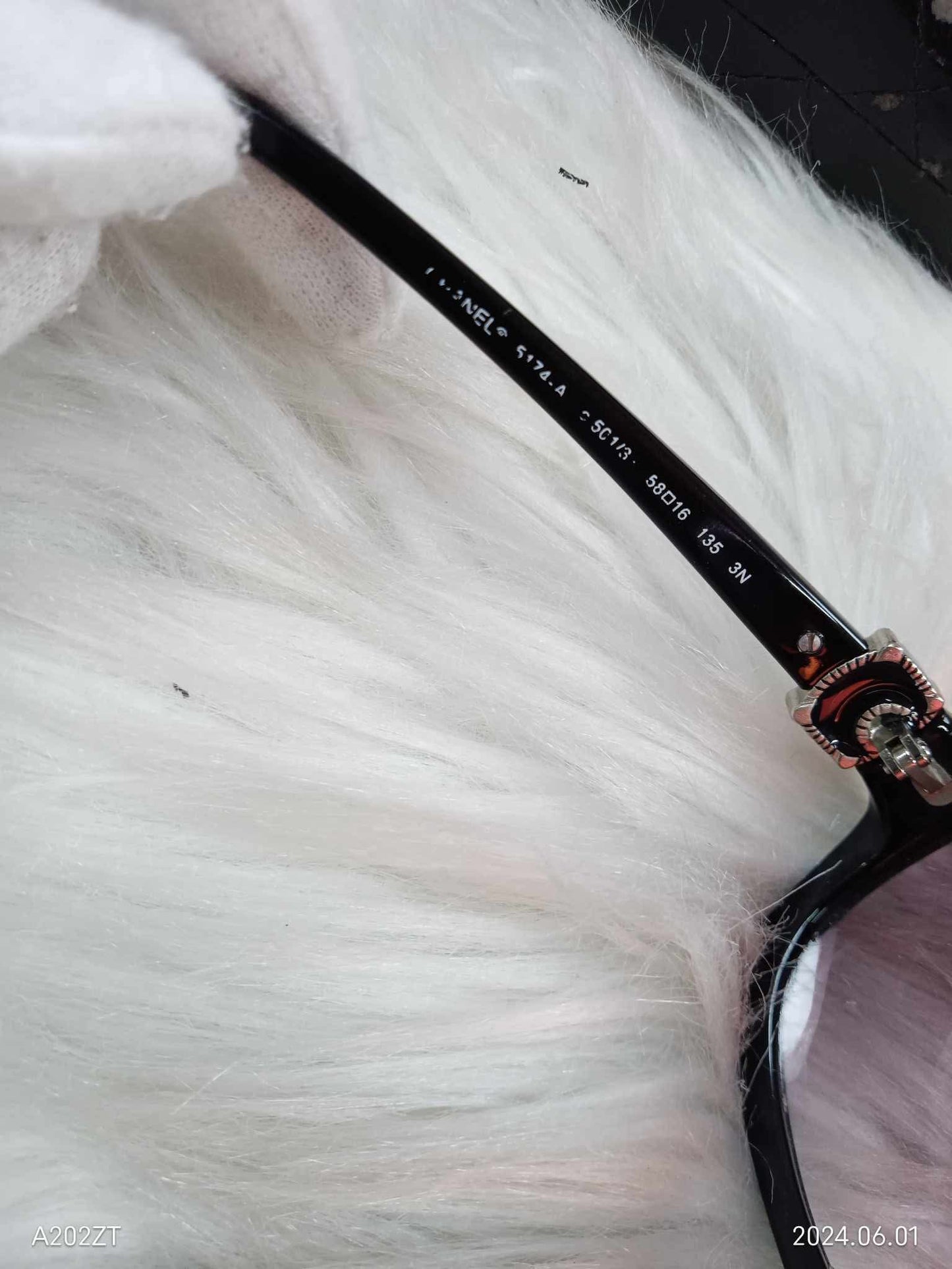 CHANEL Sunglasses