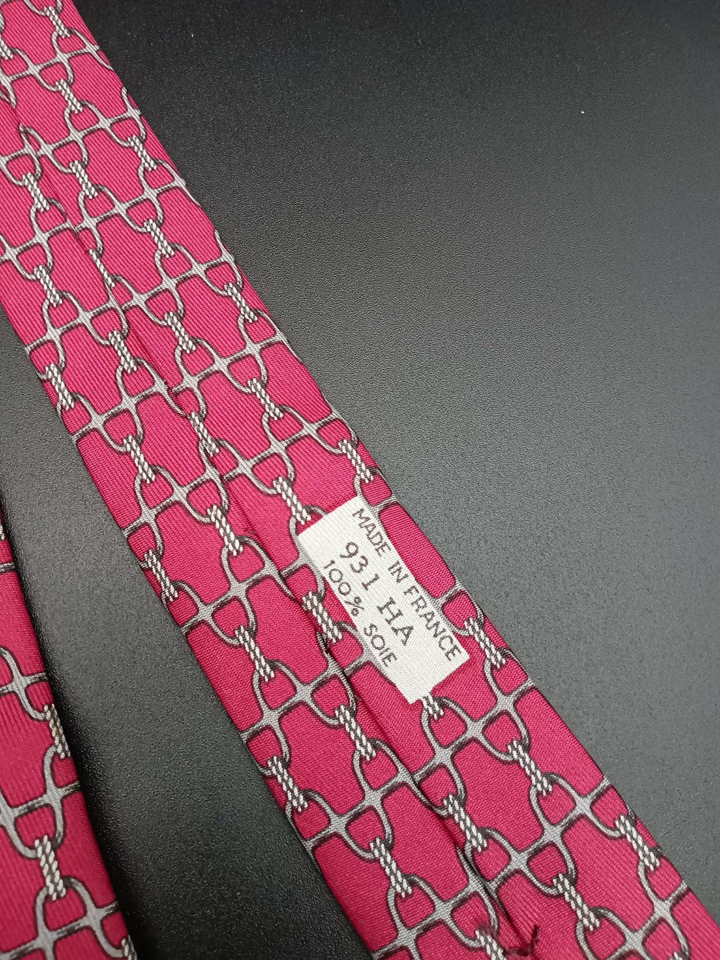 HERMES Silk Tie With Equestrian Chain Link Pattern