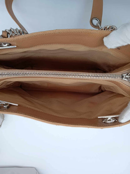 CHANEL Caviar Quilted Tote Flap