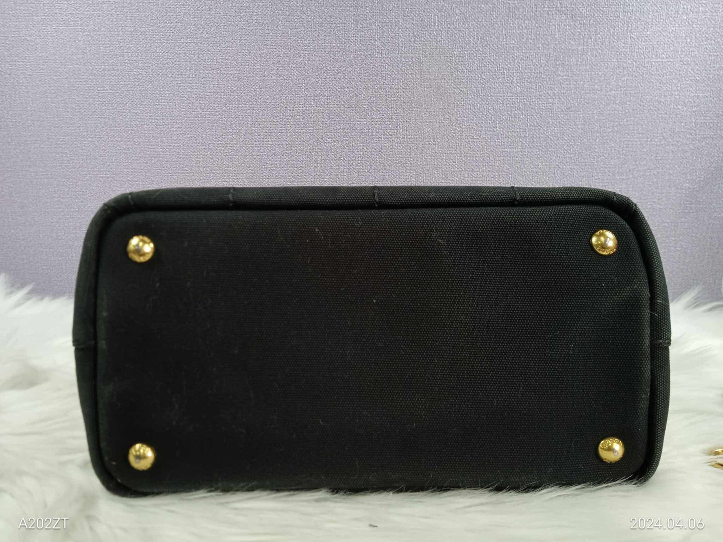 PRADA Canapa