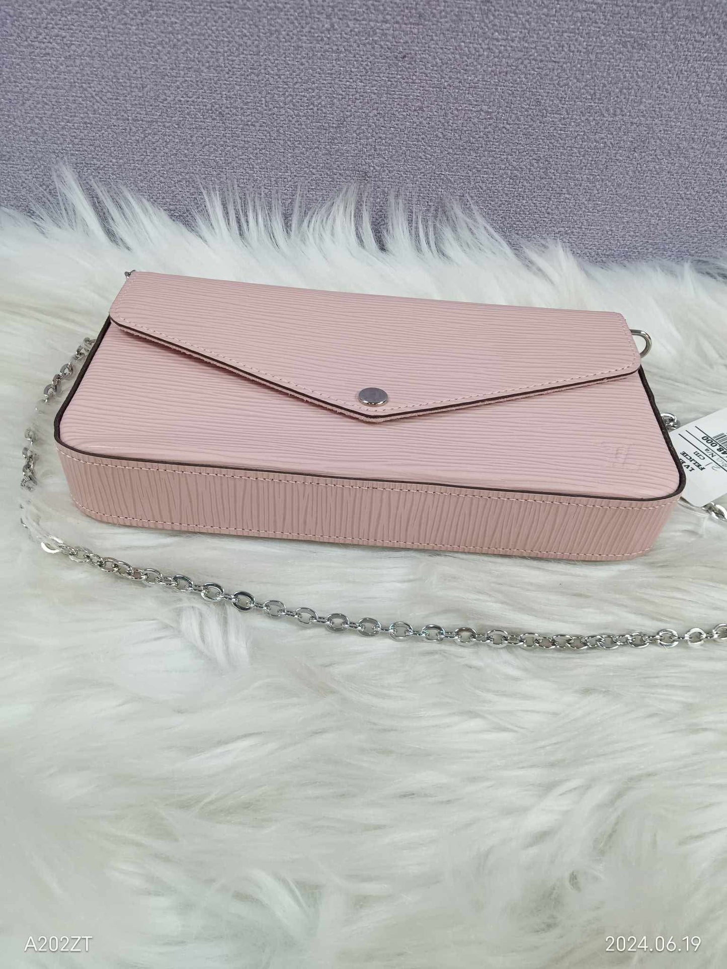 LOUIS VUITTON Epi Felicie