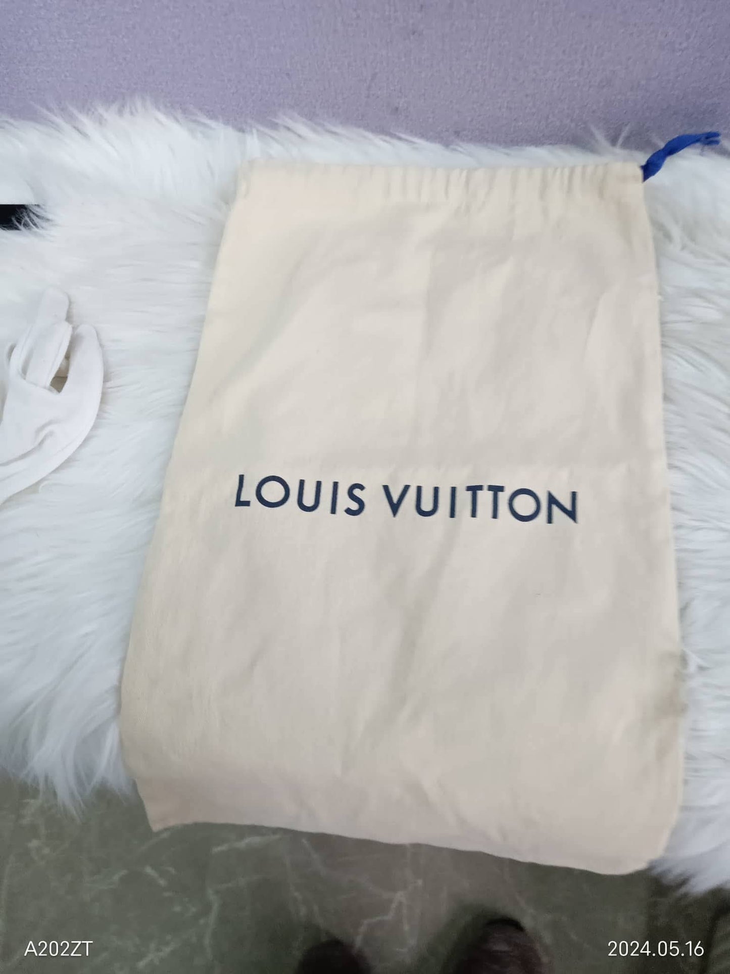 LOUIS VUITTON Monogram Alma BB Noir
