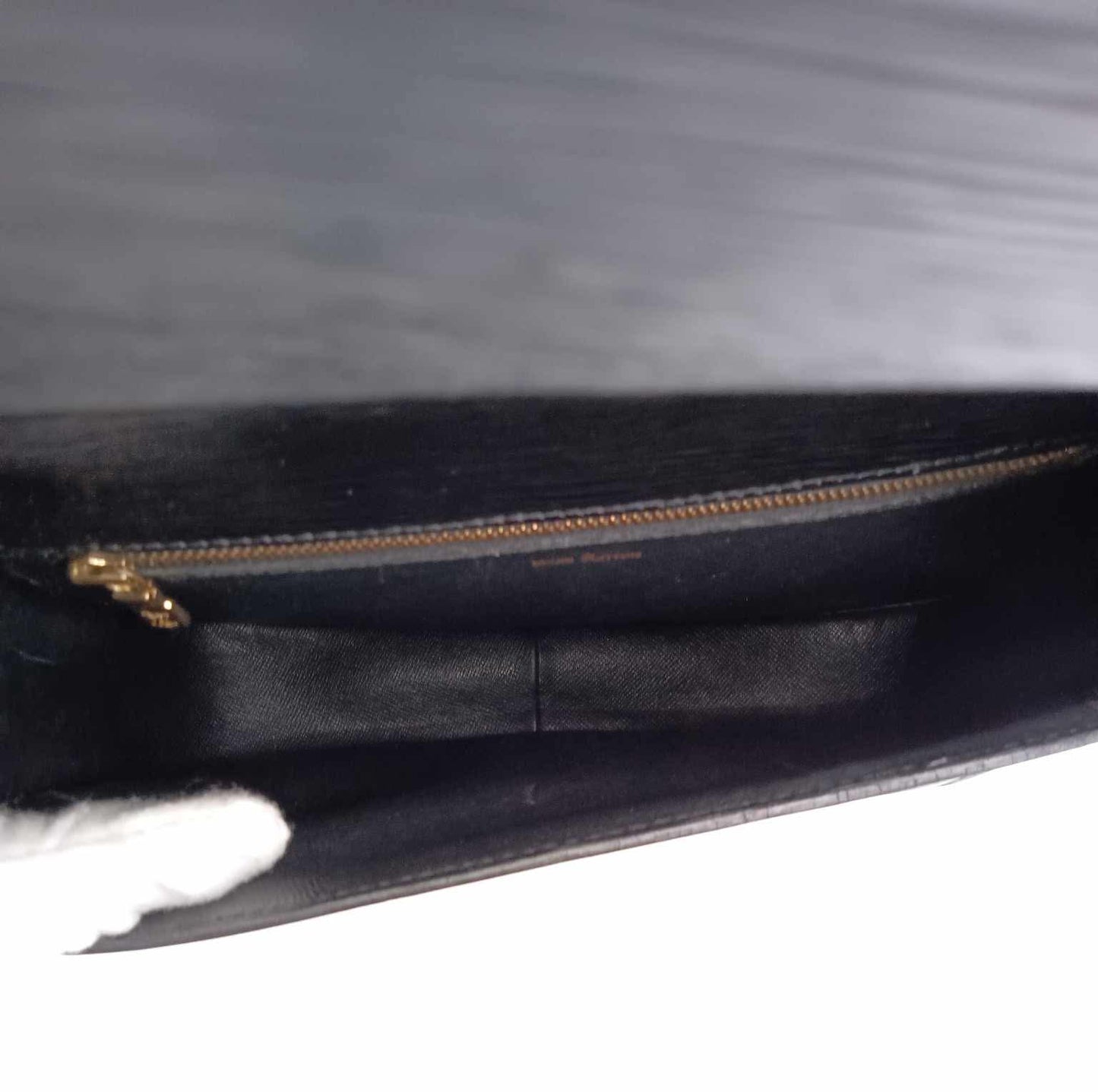LOUIS VUITTON Epi Saint-Cloud Noir