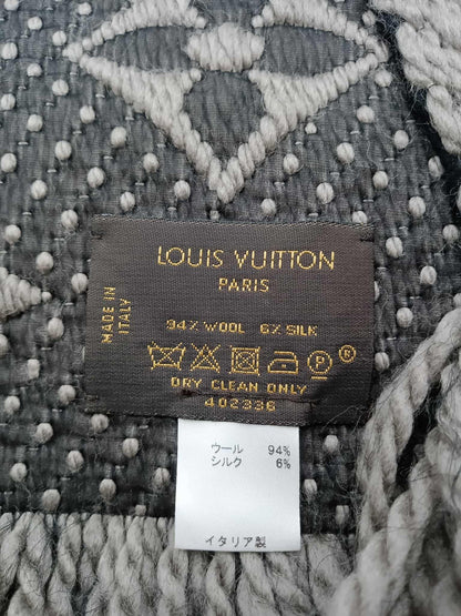 LOUIS VUITTON Echarpe Logomania Scarf