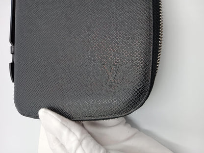LOUIS VUITTON Taiga Leather Atoll Organizer
