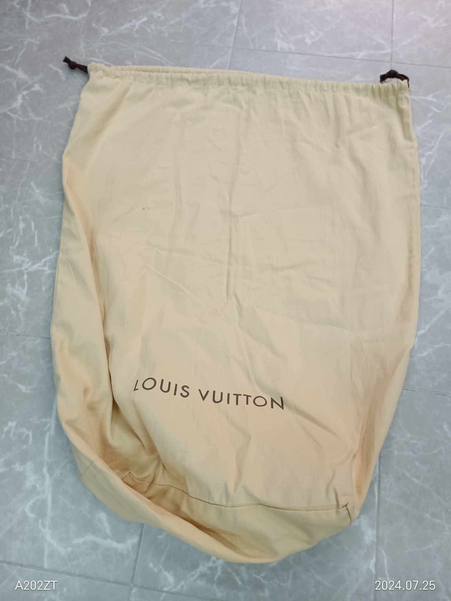 LOUIS VUITTON  Monogram Pegase 50