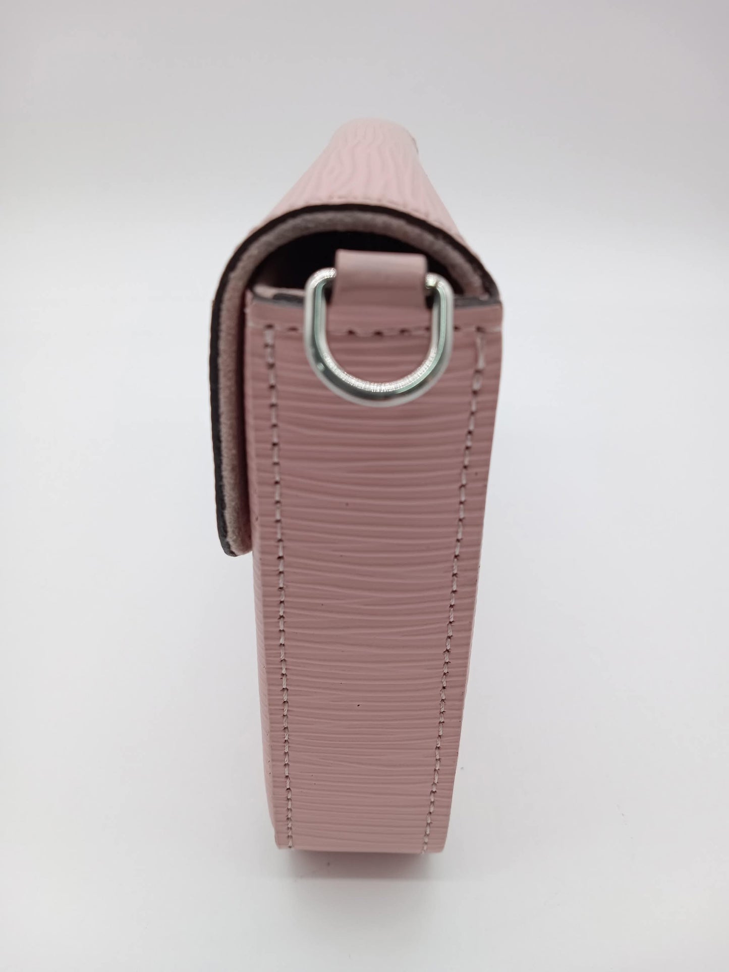 LOUIS VUITTON Epi Rose Ballerine Pochette Felicie