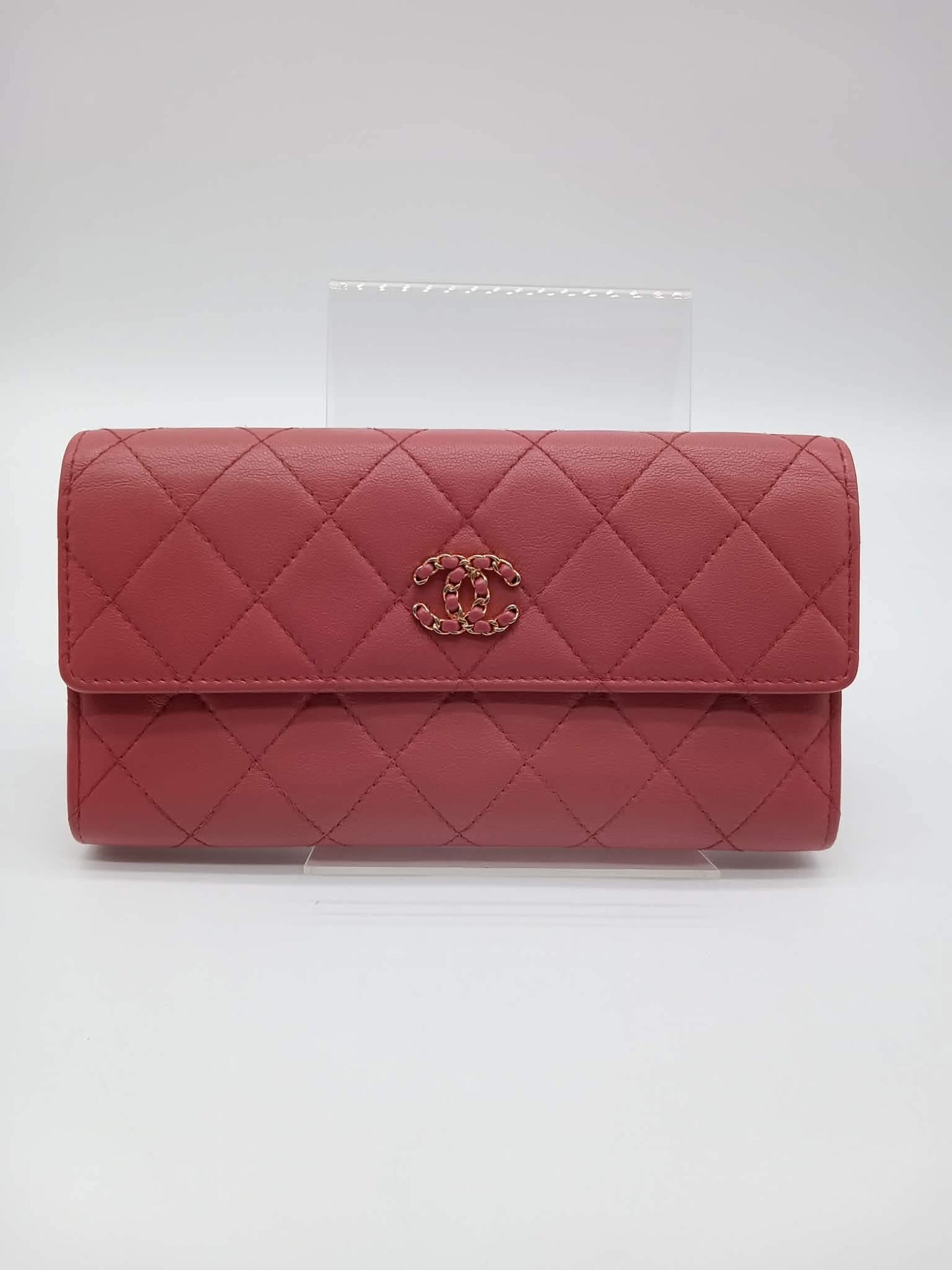 CHANEL 19 Bi-Fold Long Wallet