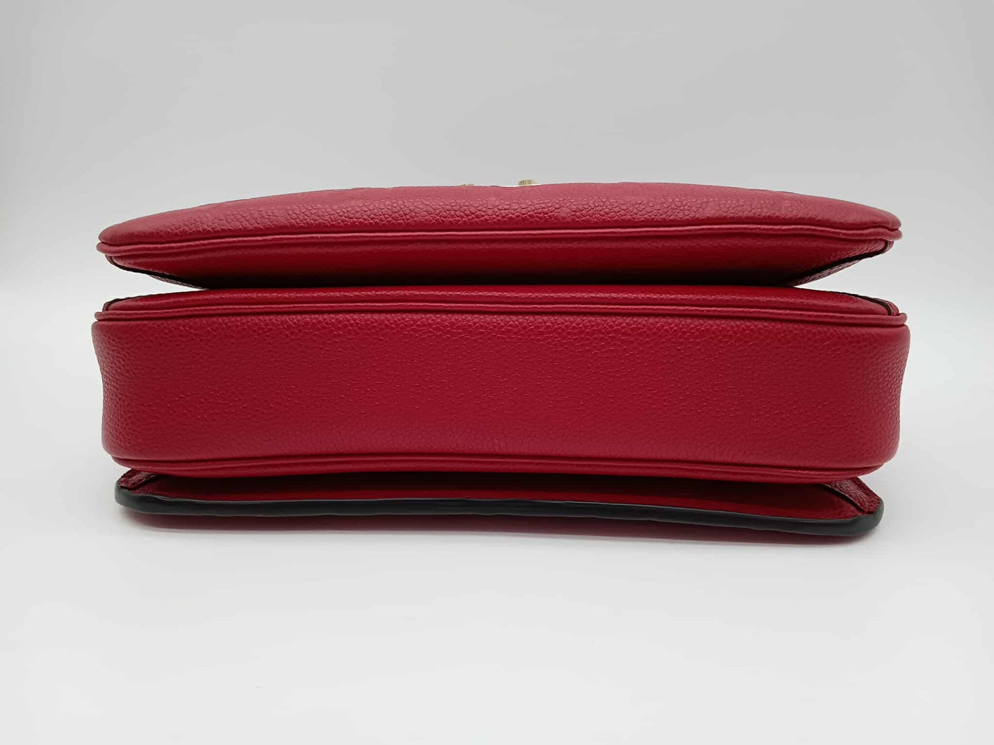LOUIS VUITTON Pochette Metis MM