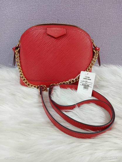 LOUIS VUITTON Epi Alma Mini