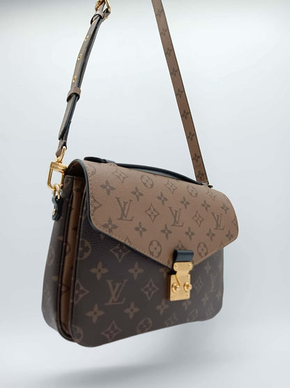 LOUIS VUITTON Monogram Reverse Pochette Metis