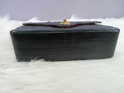 CHANEL Matelasse Chain Bag
