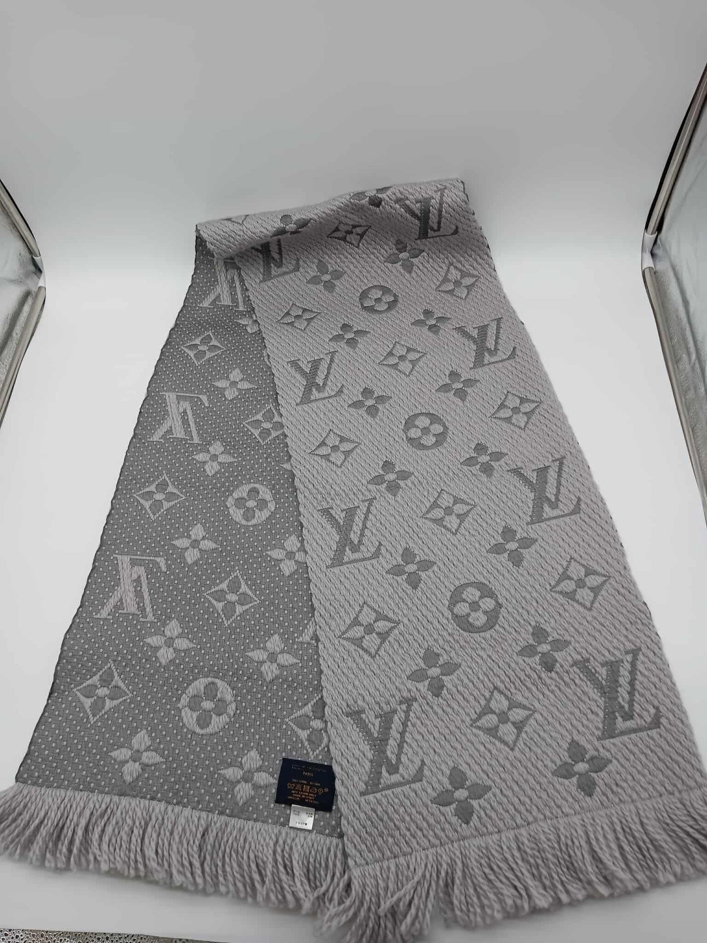 LOUIS VUITTON Echarpe Logomania Scarf