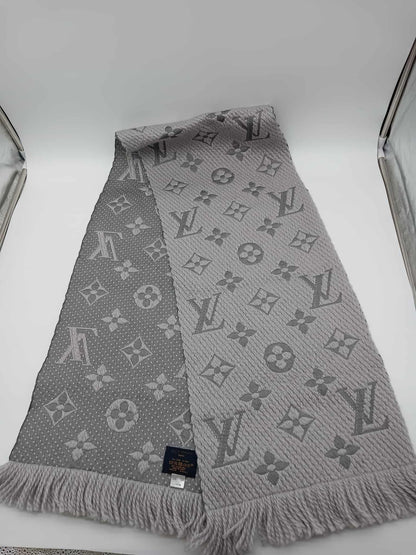 LOUIS VUITTON Echarpe Logomania Scarf