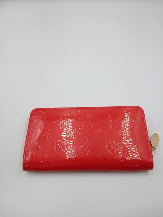 LOUIS VUITTON Vernis Zippy Wallet