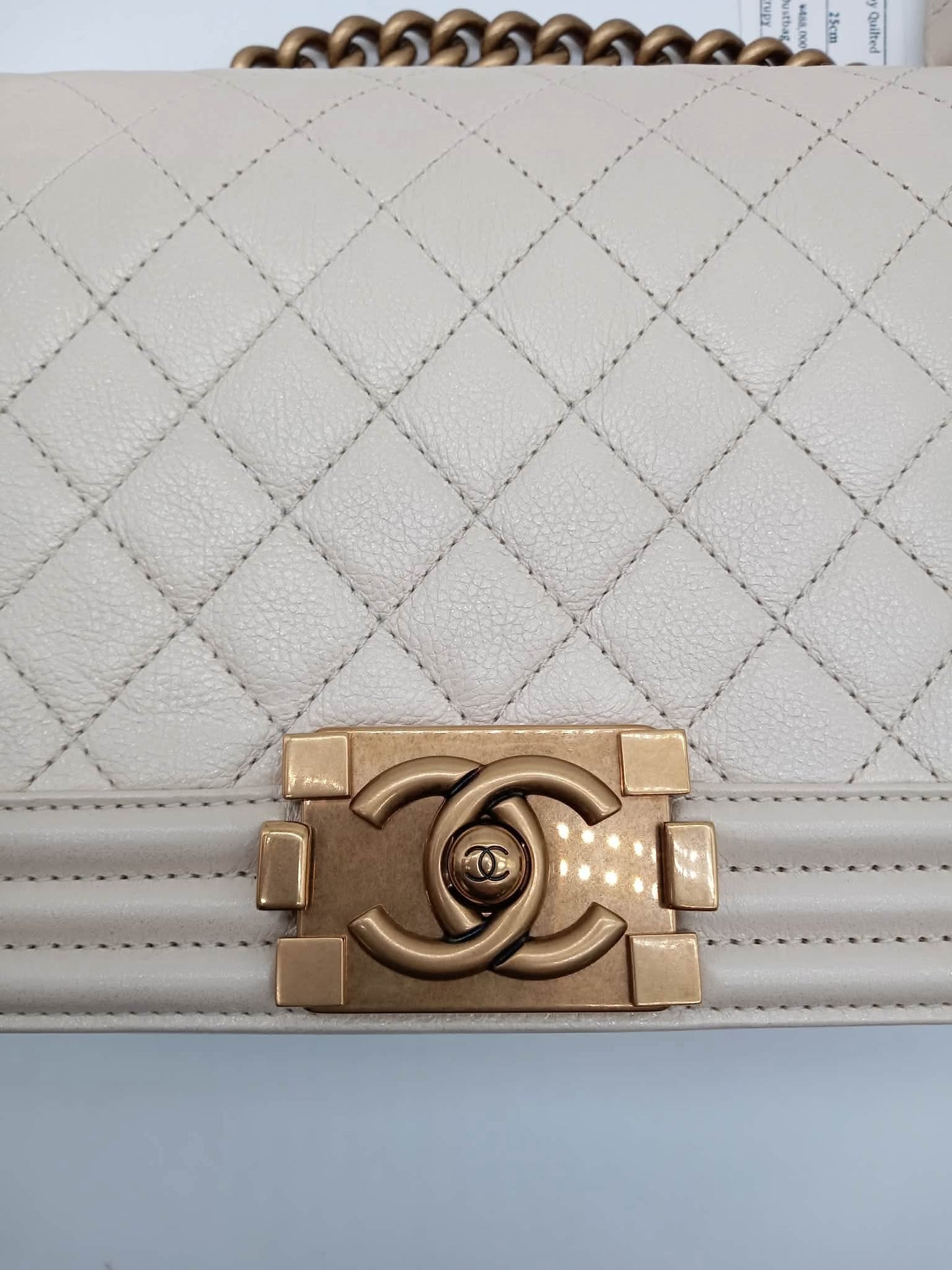CHANEL Shiny Caviar Quilted Leboy
