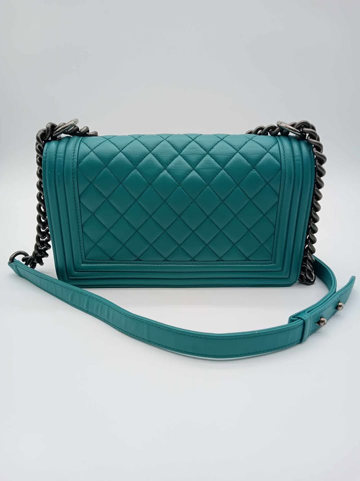 CHANEL Quilted Lamb Tiffany Blue Leboy
