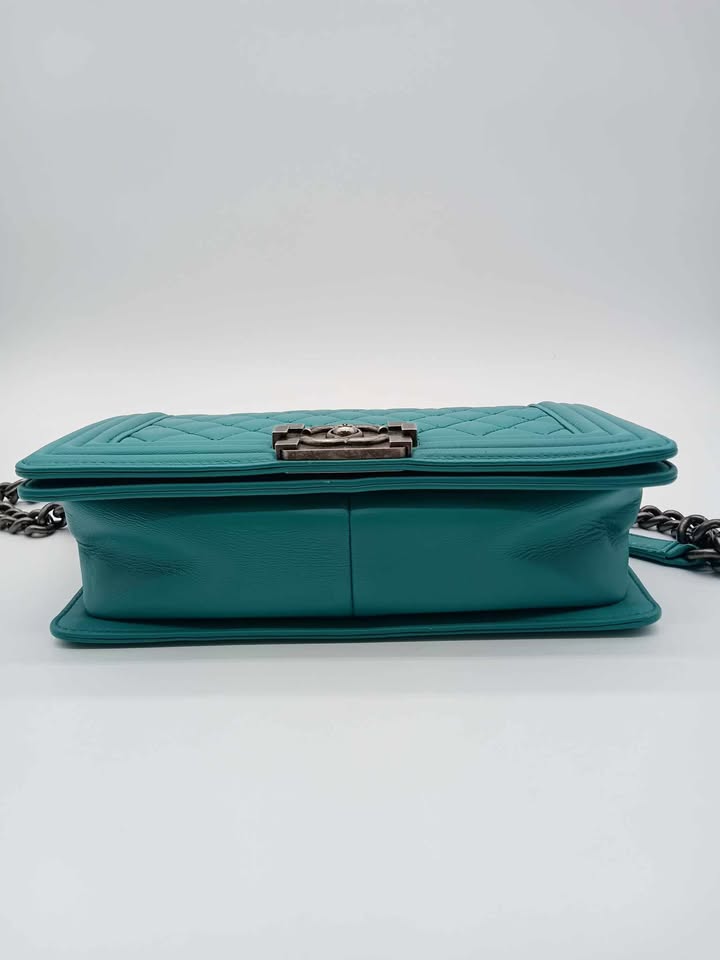 CHANEL Quilted Lamb Tiffany Blue Leboy