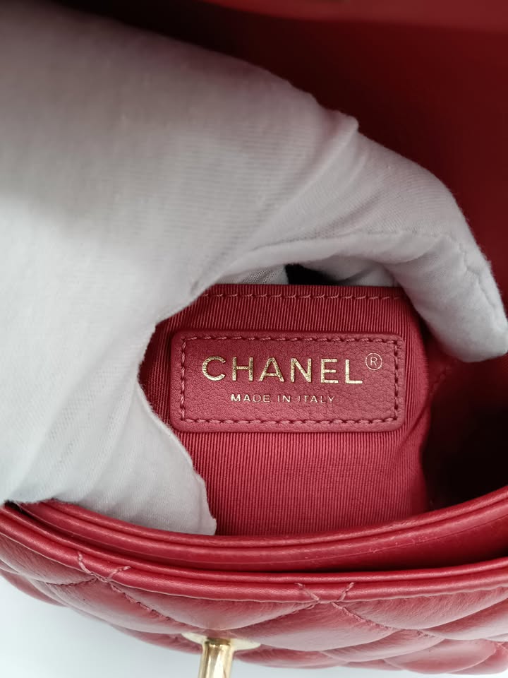 CHANEL Diamond Quilted Two-way