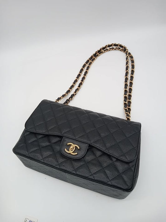 CHANEL Caviar Jumbo WFlap Classic