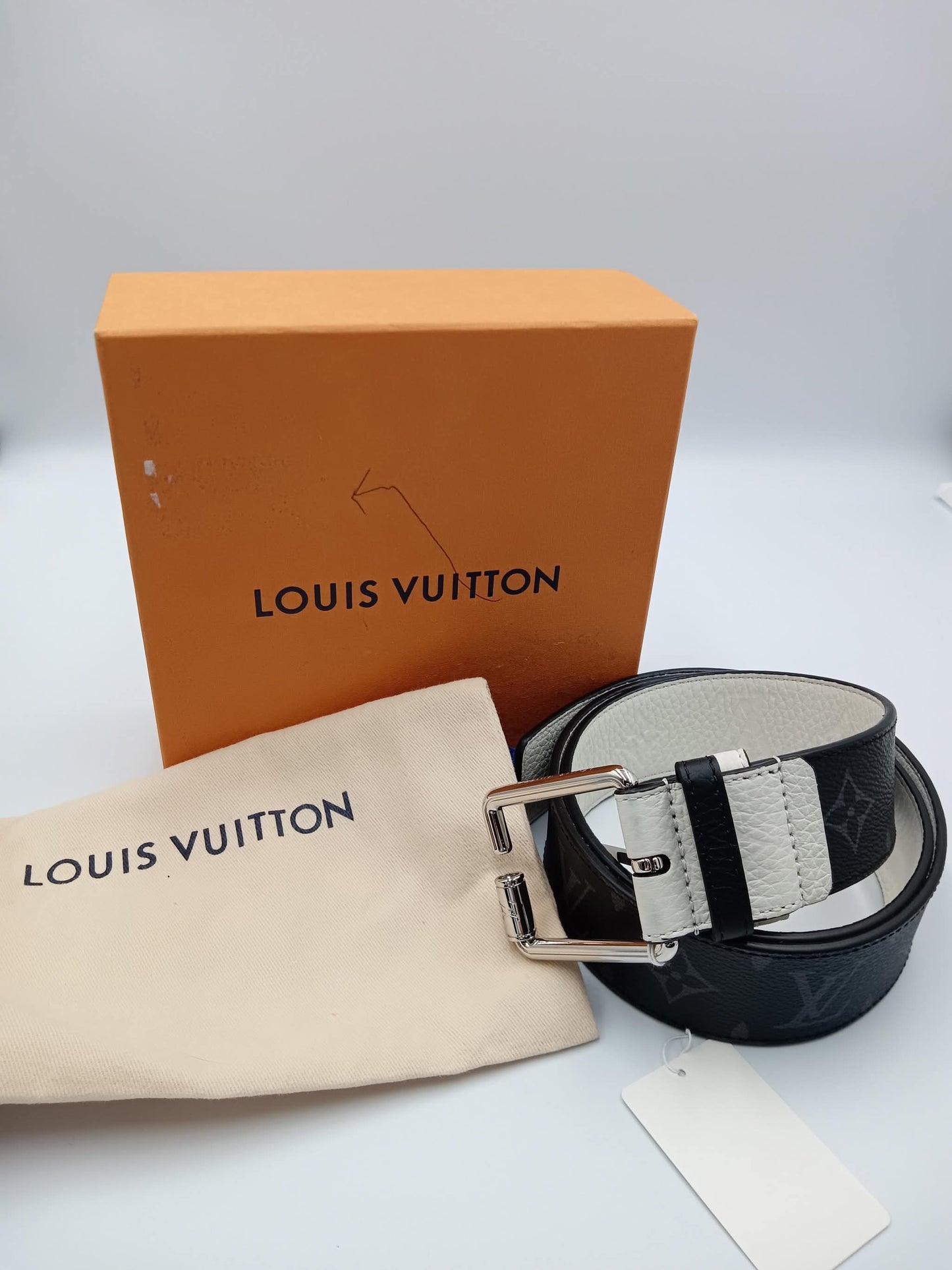 LOUIS VUITTON Reverse Monogram Eclipse Belt
