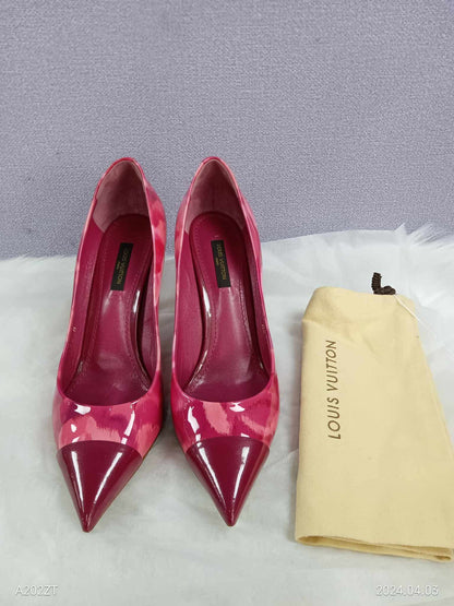 LOUIS VUITTON Heels